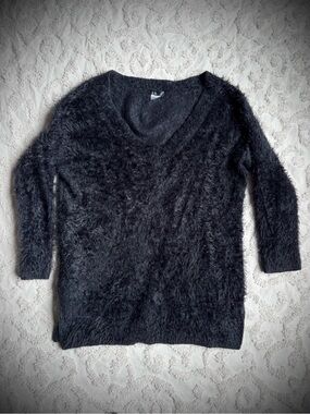 Venus Furry Eyelash Sweater Black Small V Neck